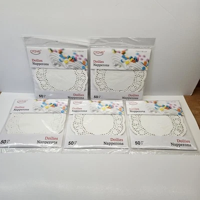 250 tapetes redondos de encaje de papel de 7,5" - blancos - cinco paquetes de 50 Foto 1 de 3