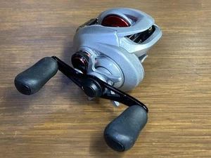 Shimano 14 Chronarch CI4+ 150 6.2:1 Gear Right Handle Baitcasting Reel - Imagen 1 de 9