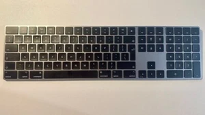 Original Apple magic keyboard A1843 QWERTY Black no cable - Bild 1 von 1
