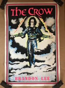 Póster de luz negra original The Crow 1994 vintage Brandon Lee caminando por el cielo - Imagen 1 de 8