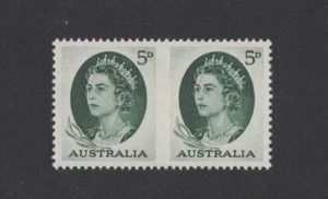 1965 Australia QE II SG 354b imperf. between muh pair - Picture 1 of 1