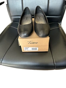 Trotters Doris T3235-001 Womens Black Slip On Pumps Heels Shoes - Picture 1 of 5