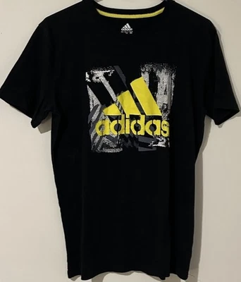 Футболка с коротким рукавом adidas для мальчиков. Размер: XL отличном состоянии черный и желтый - Изображение 1 из 4