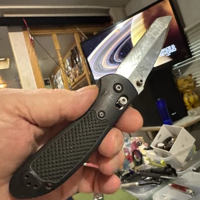 Benchmade 154CM Mel Pardue Design Negro Foto 1 de 4