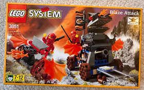 Vintage Lego Ninja Set 3051 - Blaze Attack; 100% complete w box and instructions