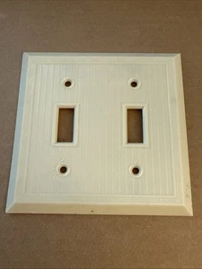 Vintage Ivory Art Deco Border Ribbed Double Switch Cover Plate Bakelite USA - Picture 1 of 5