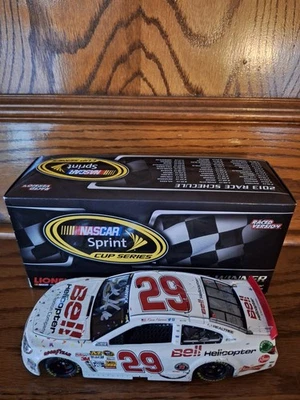 Kevin Harvick Bell Helicopters Richmond 2013 carrera victoria 1/24 Lionel autografiado Foto 1 de 4