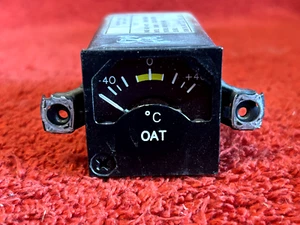 INDICADOR DE TEMPERATURA DEL AIRE EXTERIOR SIGMA TEK 1/2" P/N 169BP-910-1LBW - Imagen 1 de 6