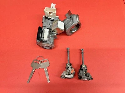 2005-2010 SCION TC ENCENDIDO CERRADURA PUERTA CILINDRO JUEGO COINCIDENTE 2 LLAVES USADO FABRICANTE ORIGINAL! Foto 1 de 4