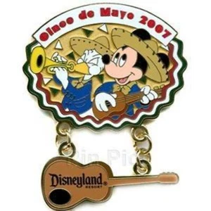 Pin Disney Cinco de Mayo Mickey Donald 53541 DLR 2007 Tocando Guitarra Trompeta LE - Imagen 1 de 7