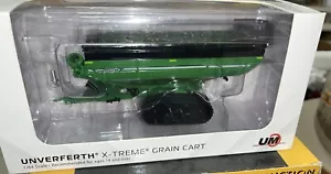 SPECCAST UNFERFERTH GREEN modello X-TREME 1319 *CARRELLO GRANA* con BINARI 1/64 NUOVO CON SCATOLA - Foto 1 di 2