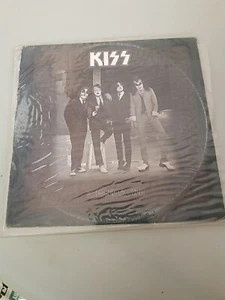 Kiss Dressed To Kill Casablanca Vinyl NBLP 7016 LP Australian Pressing. - Picture 1 of 8