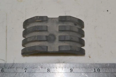 Yamaha YZ WR Gas Tank Rubber Mount Damper Cushion 5XC-24182-90-00 2006-2013 — 第 1/3 张图片