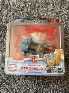 2004 Hasbro Transformers Universe Omnicon Strong Arm Figure New Sealed - Picture 1 of 6