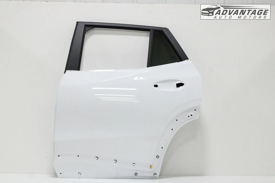 2024-2025 CHEVROLET TRAX ЗАДНЯЯ ЛЕВАЯ СТОРОНА ДВЕРИ ОБОЛОЧКА ПАНЕЛИ САММИТА БЕЛЫЙ OEM - Изображение 1 из 4