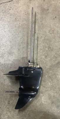 Caja de cambios unidad inferior larga Mercury 4 tiempos 9,9 HP 15 HP 20" PN 8833T27 95-2002 Foto 1 de 4