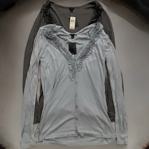 Ann Taylor Rüschen V-Ausschnitt Button Down Pullover Gr. L Boundle of 2 Neu mit Etikett - Bild 1 von 9