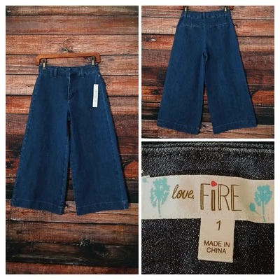 Pantalones de mezclilla Love Fire Capri talla 1 pierna ancha tiro alto oscuros holgados elásticos nuevos con etiquetas Foto 1 de 4