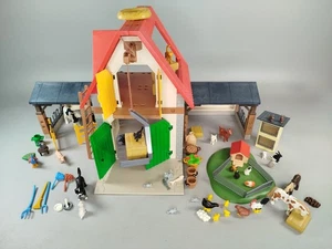 Playmobil Bauernhof 4490 mit Stall und Figuren, Tieren, Zubehör  - Bild 1 von 13