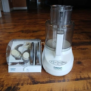 Cuisinart Power Prep Plus Küchenmaschine für 14 Tassen mit Zubehör & Koffer getestet lesen - Bild 1 von 11
