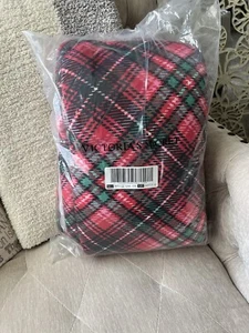 NWT!!! Victoria’s Secret Soft Fleece Throw/Blanket - Picture 1 of 6