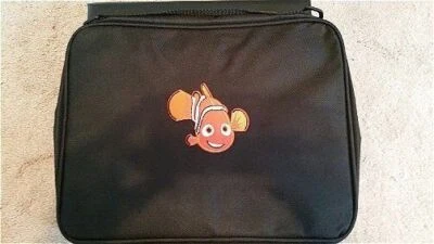 NUEVO Pin Bordado Buscando a Nemo Payaso Pez Libro de Comercio Disney Pin Colecciones Foto 1 de 4