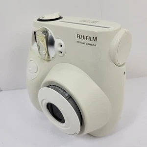Fujifilm Instax Mini 7S fotocamera pellicola istantanea bianca con flash integrato - Foto 1 di 14