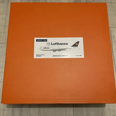 Novo em folha JC Wings 1:200 Boeing 747-8 Lufthansa “D-ABYR” com suporte - Imagem 1 de 4
