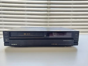 Sony SLV-555UC 4-Head VCR Stereo Video Cassette Recorder - Tested - No Remote - Picture 1 of 17