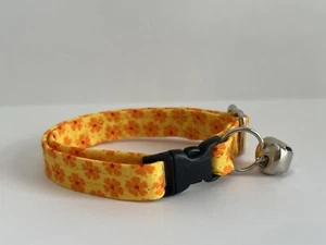 ORANGE SUMMER DAISIES FLOWERS ON YELLOW PRINT ADJUSTABLE BREAKAWAY CAT COLLAR - Picture 1 of 1