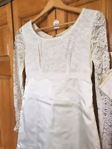 Vintage 1950s 60's Empire Waist Wedding Dress Buttons Lace Satin Small Medium - Picture 1 of 24