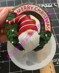 Gnome Christmas Wreath silicone mold for Fondant-Resin-handcrafts-polymer Clay - Picture 1 of 9