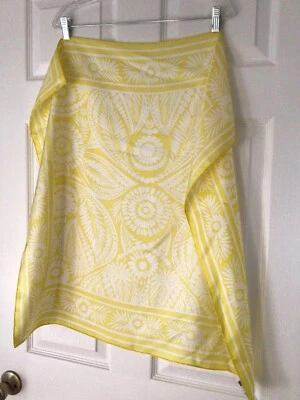 BUFANDA BANANA REPUBLIC 100% SEDA VIBRANTE AMARILLO/BLANCO 28X28 PERFECTO VERANO Foto 1 de 2