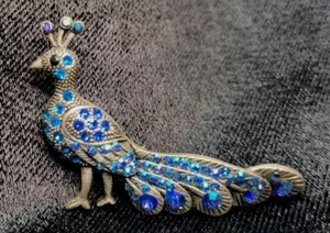 Vintage Silver Peacock Blue Aurora Borealis Crystal Rhinestone Brooch Pin - Picture 1 of 5