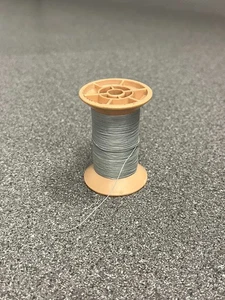 Carrete de rosca pequeño gris claro 2 pulgadas - Imagen 1 de 3