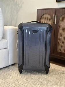 Tumi Vapor 30” Large Trip Packing Hardcase Spinner Luggage Blue NWT $875 - Picture 1 of 10