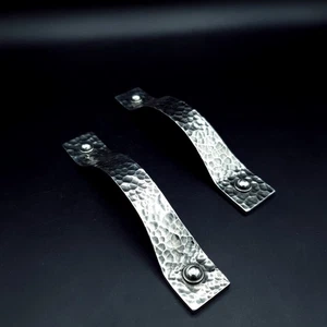 Vintage Royal Selangor Pewter Bow Handle set of 2 handles 160mm Hammered effect - Picture 1 of 14
