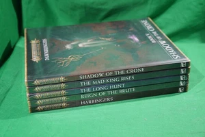 Warhammer Age of Sigmar Dawnbringers Books Set 1 - V 1 - 5 Hardback - Foto 1 di 2