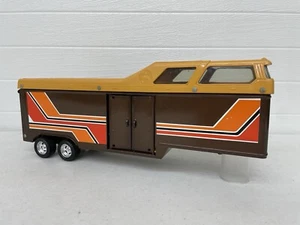 VINTAGE ERTL CHAMPIONSHIP RODEO PLAYSET SEMI HORSE TRAILER ONLY - Picture 1 of 10