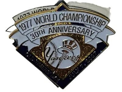 1977 New York Yankees Team Collectors Pin Old Timers Day 30th Anniversary 2007 - Image 1 of 3