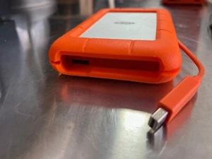 LaCie Rugged LRD0TU1, Thunderbolt 2 & USB External Hard Drive - Afbeelding 1 van 4