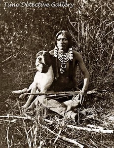 Ute Indiano con il suo cane, Utah - 1870 circa - Stampa fotografica storica - Foto 1 di 1