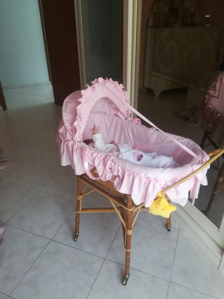 Cesta culla in vimini per neonata - Immagine 1 di 1