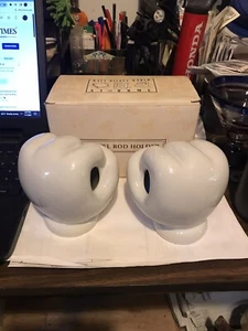 Rare Disney At Home MICKEY Hands Towel Bar Holder Set Ceramic Rack Display NEW - Picture 1 of 7