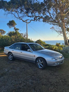 HOLDEN VS CALAIS FACTORY V8 AUTO SUNROOF LOW KS. - Picture 1 of 11