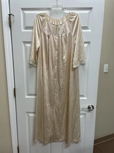Shadowline womens Vintage Cream Button Up Nightgown Robe Size Large Pit 25 53L - Picture 1 of 9