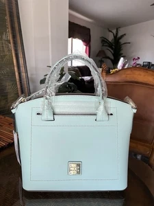 Dooney and Bourke Beacon ~ hellblau ~ Glattleder gewölbt Umhängetasche Tasche Neu mit Etikett - Bild 1 von 6