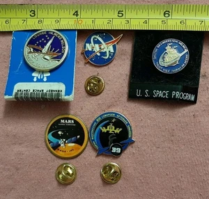 NASA 5 PIN LOT Logo, Expedition 39 ISS, STS-26 Discovery, STS-49 Endeavor, Mars - Bild 1 von 4