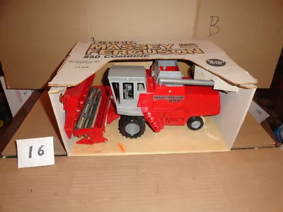 1/24 massey ferguson 850 combine - Image 1 of 4