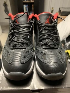 2011 Nike Air Jordan XI Retro Low IE Black Varsity Red Size 9.5 - Bild 1 von 6